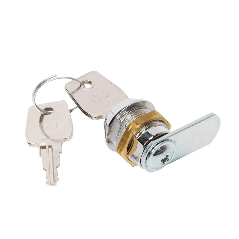 Das TASKI Schloss für Deckel von Diversey Deutschland GmbH & Co. OHG passt zu den Deckeln 7517362, 7517363, 7517364, 7517243 und 7517263. Er hat eine verchromte Oberfläche, robustes Material, einen geschlitzten Verschluss mit zwei Schlüsseln an einem Schlüsselring und enthält eine Messingunterlegscheibe. Packung mit 1 Stück.