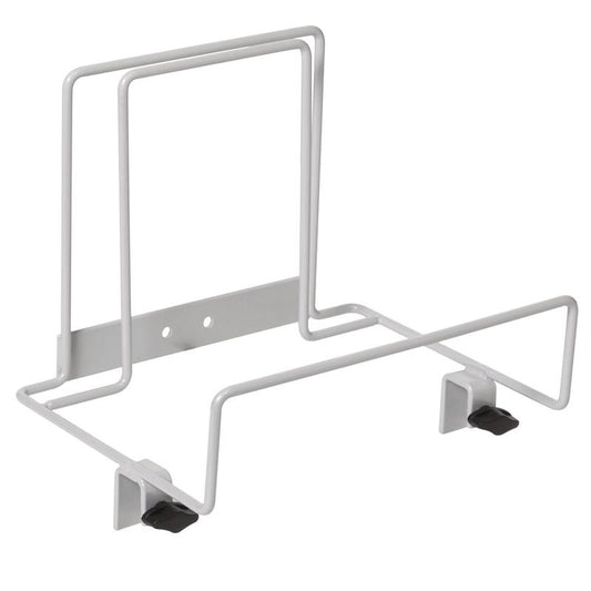 Der TASKI Nano Mop Box Halter von Diversey Deutschland GmbH & Co. OHG ist ein weißer Metall-Wandhalter mit zwei Stangen und schwarzen, verstellbaren Clips, der für die organisierte Aufbewahrung von 25 cm, 40 cm oder 60 cm Mop Boxen konzipiert ist. Packung: 1 Stück.
