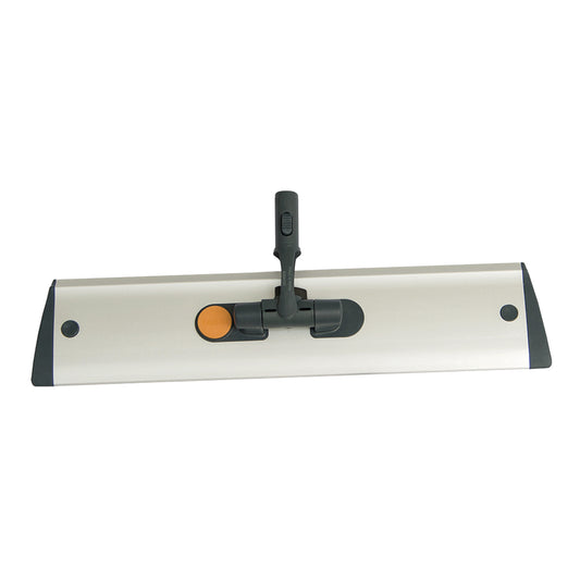 Der TASKI Jonmaster UltraPlus Mopphalter Aluminium von Diversey Deutschland GmbH & Co. OHG verfügt über eine Metallbasis, schwarze Kunststoffklammern, einen zentralen schwarzen Stielaufsatz und einen orangefarbenen Knopf - ideal für die professionelle Reinigung - vor einem weißen Hintergrund.