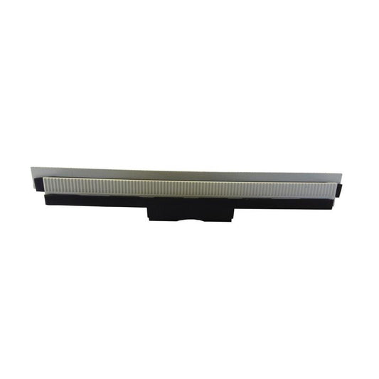Eine Nahaufnahme eines flachen, rechteckigen Anschlusses mit Metallstiften und schwarzem Sockel, ähnlich dem Diversey TASKI Steamer Sauglippen-Einsatz, 300mm (1 Stück), der für die 300mm Bodendüse verwendet wird. Marke: Diversey Deutschland GmbH & Co. OHG.