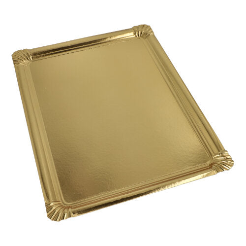 Die Starpak 5 Servierplatten (34 x 45,5 cm), eckig, goldfarben aus Pappe mit PET-Beschichtung und dekorativen Ecken, sind vor neutralweißem Hintergrund abgebildet. Packung mit 5 Stück.