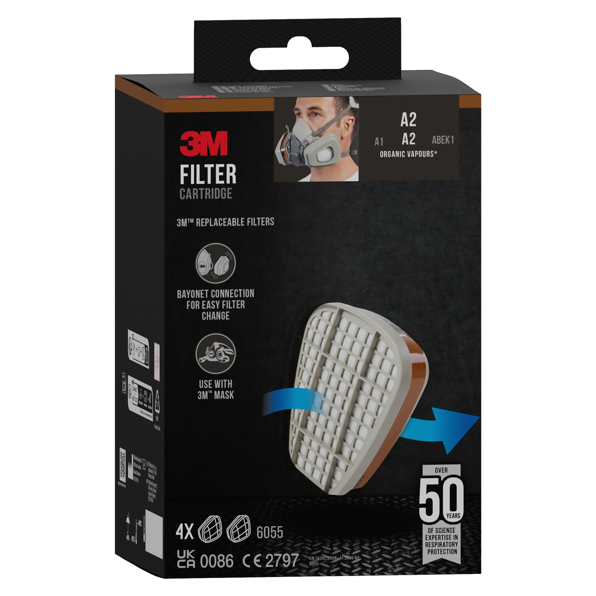 Eine Schachtel der 3M™ Filterpatrone 6055, A2 Organische Dämpfe von 3M Deutschland GmbH zeigt das Foto einer Person mit Atemschutzmaske sowie Produktdetails, Kompatibilitätsinformationen und ein auffälliges Branding auf schwarzem Hintergrund.
