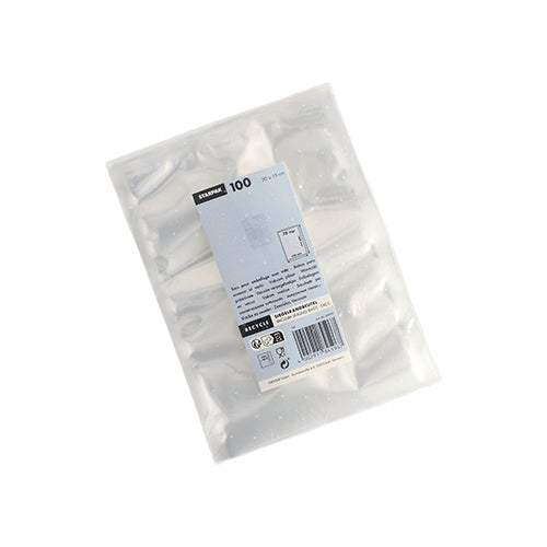 Ein versiegelter Starpak 100 Siegelrandbeutel, PA / PE transparent, dargestellt von oben mit sichtbarem Etikett - eine ideale Klarsichtverpackung zur Verwendung mit Kammervakuumierer beim Vakuumieren von Lebensmitteln.