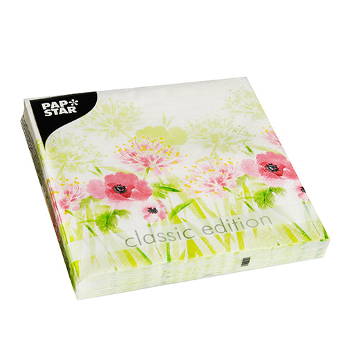 Eine Packung PAPSTAR GmbH 20 Servietten, 33 x 33 cm, 3-lagig, 1/4-Falz Design Set 1 Servietten mit einem floralen Muster mit rosa und roten Blumen und grünem Gras auf weißem Hintergrund.