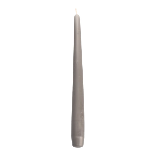Eine einzelne graue Starpak Leuchterkerze (Ø 2,2 cm, 25 cm) aus dem Starpak 50 Set ist aufrecht vor weißem Hintergrund abgebildet, der Docht ist sichtbar.