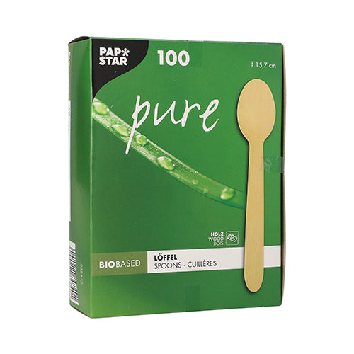 Eine grüne Schachtel der PAPSTAR GmbH mit „pure“-Branding fasst 100 Holzlöffel (15,7 cm), zeigt ein Löffelbild, mehrsprachigen Text und eine Blattgrafik, um die Umweltfreundlichkeit zu betonen.