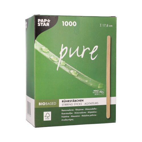Eine grüne Box der PAPSTAR GmbH mit der Aufschrift „pure“ enthält 1.000 FSC®-zertifizierte Holzrührstäbchen (17,8 cm × 5 mm). Die Verpackung enthält mehrsprachige Produktinformationen und die Abbildung eines einzelnen Rührstäbchens.