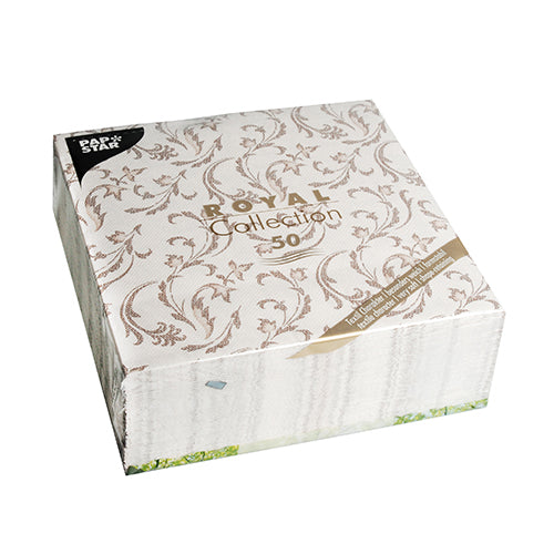 Eine quadratische Packung mit 50 braunen Papierservietten "ROYAL Collection" 1/4-Falz 40x40 cm der PAPSTAR GmbH, in einer verzierten beigen Verpackung mit Text und einem goldenen Banner mit Produktangaben.