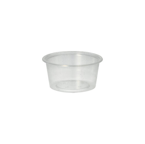 Der Starpak 50 Dressingbecher, PP rund Ø 7,1 cm transparent von Starpak verfügt über glatte Seiten und einen leicht gerollten Rand, ideal für den Catering-Service, abgebildet vor einem schlichten weißen Hintergrund.
