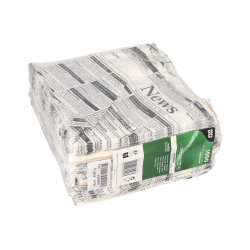Ein Stapel PAPSTAR 1000 Spitztüten, Pergament-Ersatz, fettdicht der PAPSTAR GmbH ist fest in eine durchsichtige Kunststoffverpackung eingewickelt, die auf der Vorderseite ein grün-weißes Etikett mit Produktinformationen trägt.