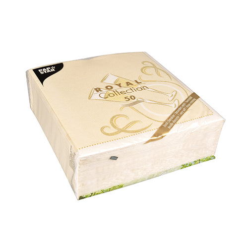 Eine versiegelte rechteckige Packung PAPSTAR 50 Servietten "ROYAL Collection" 1/4-Falz, 40x40cm gold, von PAPSTAR GmbH, mit goldenen Motiven und in Klarsichtfolie verpackt.