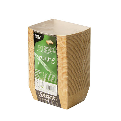 Eine Packung mit 50 PAPSTAR Pommes-Frites-Schalen „pure“ (3,5 x 7 cm), in Folie eingeschweißt, trägt auf der Vorderseite ein Etikett mit der Marke „Good Food“ der PAPSTAR GmbH und weist darauf hin, dass die Schalen umweltfreundlich und biologisch abbaubar sind.