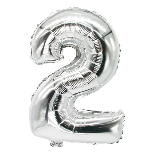 Der PAPSTAR Folienluftballon (35 x 20 cm) in Silber von PAPSTAR GmbH ist glänzend und dekorativ – ideal als stilvolle Zahl-2-Deko.