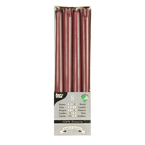 Eine Packung mit 8 PAPSTAR Leuchterkerzen (Ø 2,2 cm, 25 cm) aus 100% Stearin, mit langer Brenndauer, in einer rechteckigen Schachtel mit mehrsprachiger Beschriftung.