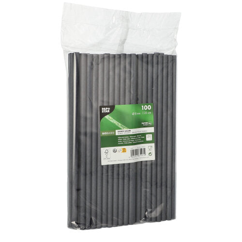 Eine durchsichtige Kunststoffverpackung enthält 100 PAPSTAR 8 mm Papier-Shake-Strohhalme der PAPSTAR GmbH, mit einem grün-weißen Frontetikett mit Produktinformation und Barcode.