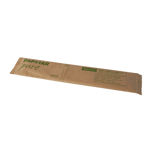 Auf weißem Untergrund liegt eine braune Papierhülle mit grünem „PAPSTAR pure“-Schriftzug der PAPSTAR GmbH, darin eine 15,5 cm lange Holzgabel aus dem Set „PAPSTAR 50 Gabeln, Holz ‚pure‘, einzeln verpackt im Papierbeutel“.