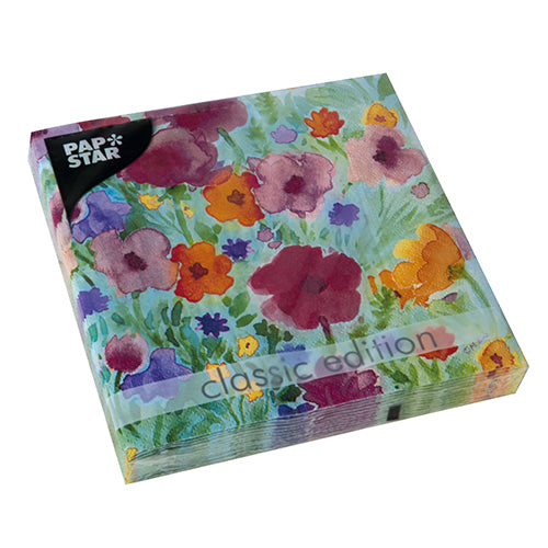 Ein 20er-Pack PAPSTAR GmbH 3-lagige Servietten, 33x33 cm, Design Set 4, mit einem bunten Blumenmotiv und einer 1/4-Faltung.
