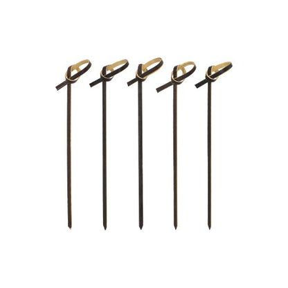 Five brown finger food picks of type PAPSTAR 250 made of wood from PAPSTAR GmbH with looped ends are arranged vertically on a white background, offering an eco-friendly and stylish alternative for cocktail parties.
