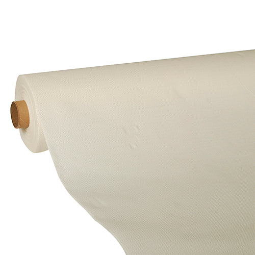 Eine große Rolle PAPSTAR Tischdecken-Tissue „ROYAL Collection“ (25 m x 1,18 m, champagnerfarben) ist teilweise abgerollt und zeigt ihre glatte, cremefarbene Oberfläche. Das stabile Material ist um eine braune Pappröhre gewickelt. Marke: PAPSTAR GmbH.