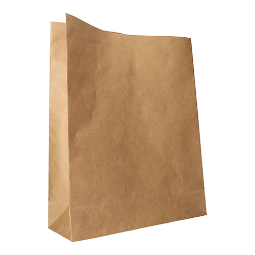 Der PAPSTAR 250 Blockbodenbeutel aus braunem Kraftpapier von PAPSTAR GmbH steht ungeöffnet mit flachem Boden und scharfen Kanten auf weißem Hintergrund – eine umweltfreundliche Verpackungslösung.