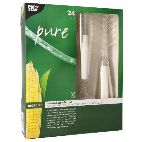 Eine grüne PAPSTAR-Box mit der Aufschrift „pure“ enthält 24 glasklare 0,1 l Stiel-Gläser für Sekt aus PLA, mit einem Maisbild und einem transparenten Fenster, das die klaren Gläser zeigt. Marke: PAPSTAR GmbH.