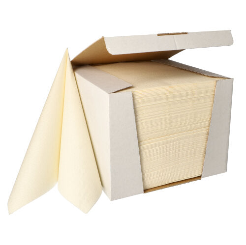 In einem weißen Karton der PAPSTAR GmbH sind 100 Servietten der „ROYAL Collection“ im 1/4-Falz-Format 40 x 40 cm ausgestellt. Zwei beige Servietten sind vorne teilweise herausgezogen und heben so deren hochwertiges Material hervor.