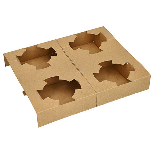 Ein braunes PAPSTAR GmbH 25 Tragetabletts, Pappe „pure“ (3,6 x 19,8 x 24,1 cm), Getränketräger für 4 Suppenbecher, ist schräg auf weißem Hintergrund abgebildet (25 Stück).