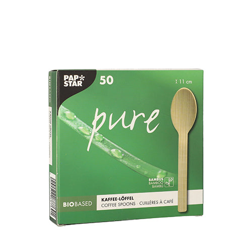 Die PAPSTAR 50 Kaffeelöffel Bambus "pure" 11 cm werden in einer grünen Box mit Bambus-Design und mehrsprachigem Text geliefert, der auf die Umweltfreundlichkeit der 50 biobasierten Kaffeelöffel hinweist. Marke: PAPSTAR GmbH.