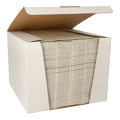 In a box with an open lid, there are 100 PAPSTAR napkins "ROYAL Collection" 1/4 fold 40x40 cm of PAPSTAR GmbH, partially visible through a front cut-out.