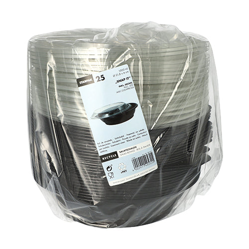 Eine durchsichtige Packung mit 25 Starpak-Salatschalen (1000 ml, Ø 21,8 cm, 6 cm, schwarz) mit „Snap It“-Deckel aus glasklarem R-PET, in Plastik eingewickelt und mit einem weißen Etikett mit Marken-, Mengen- und Recyclingangaben versehen.