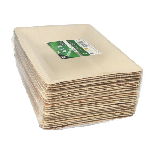 Ein Stapel PAPSTAR 25 Teller Palmblatt „pure“ eckig natur von PAPSTAR GmbH: rechteckige, beige Einwegteller aus natürlichem Palmblatt, biologisch abbaubar, in klarer Plastikverpackung mit grün-weißem Etikett.
