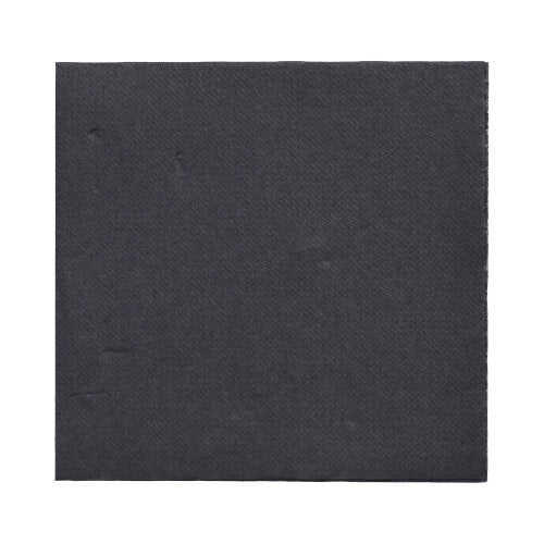 On a white background is a simple, square black napkin from the 150 napkins "DAILY Collection" of PAPSTAR GmbH (32 x 32 cm, 1/4 fold), whose surface appears smooth with a slight texture and no visible patterns or motifs.