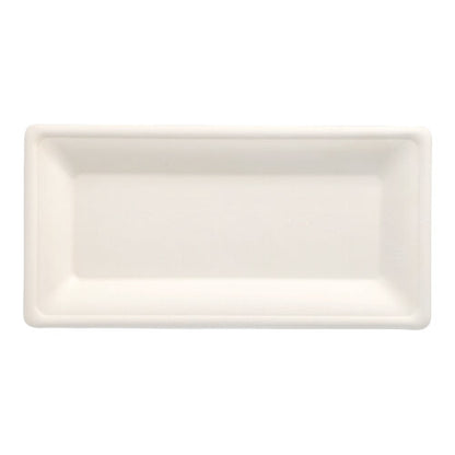 The PAPSTAR 50 plates, sugarcane "pure" from PAPSTAR GmbH is a rectangular, white disposable plate made from biodegradable and sustainable sugarcane with a slightly raised edge and top view on a plain background.