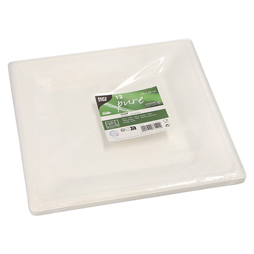 Eine Packung mit 12 quadratischen weißen Einwegtellern von PAPSTAR „pure“ aus umweltfreundlichem Zuckerrohr ist in durchsichtigen Kunststoff eingewickelt und trägt oben ein grün-weißes Etikett der PAPSTAR GmbH mit Produktdetails.