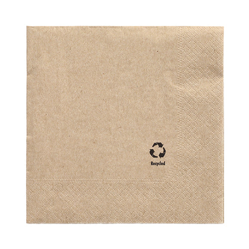 Eine einzelne PAPSTAR 3-lagige Serviette (33 x 33 cm) der PAPSTAR GmbH, mit schwarzem Recycling-Symbol und „Recycled“ in einer Ecke, strukturiertem Rand, abgebildet auf schlichtem weißem Hintergrund.