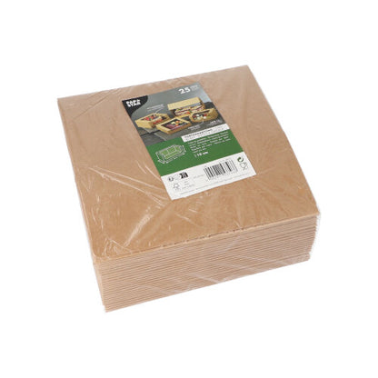 Ein Stapel brauner Papierservietten in durchsichtiger Plastikhülle mit einem grün-weißen Etikett der PAPSTAR GmbH, auf dem Bilder von Lebensmittelbehältern und Informationen zum „PAPSTAR 25 Tortenkartons mit Deckel eckig mit Sichtfenster aus PLA“ zu sehen sind.