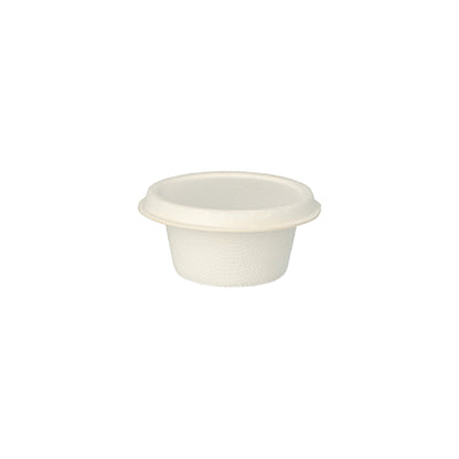 The PAPSTAR 50 lids for sugarcane dressing bowls "pure" white from PAPSTAR GmbH is a small, white disposable lid made of biodegradable sugarcane material, shown on a simple white background.