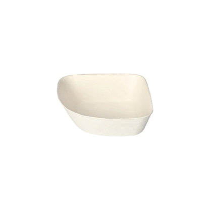 The PAPSTAR 4 bowls "pure" white "Belle Vie, Ligne Carrée" are made of biodegradable sugarcane - eco-friendly, square disposable bowls by PAPSTAR GmbH with slightly rounded corners.