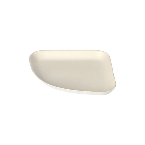 The 4-piece sugarcane plate "pure" white "Belle Vie, Ligne Carrée" from PAPSTAR GmbH features cream-colored, irregularly shaped plates with rounded edges and a smooth surface, depicted against a white background.