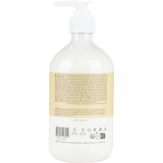 Eine weiße Kunststoff-Pumpflasche der Abena Re-Seller GmbH mit beigem Rückenetikett zeigt Produktinfos, Inhaltsstoffe und Details zu dieser leicht parfümierten Hautpflegelotion (14% Fettgehalt, 500ml) für trockene Haut. Am unteren Rand befinden sich Symbole und ein Barcode.