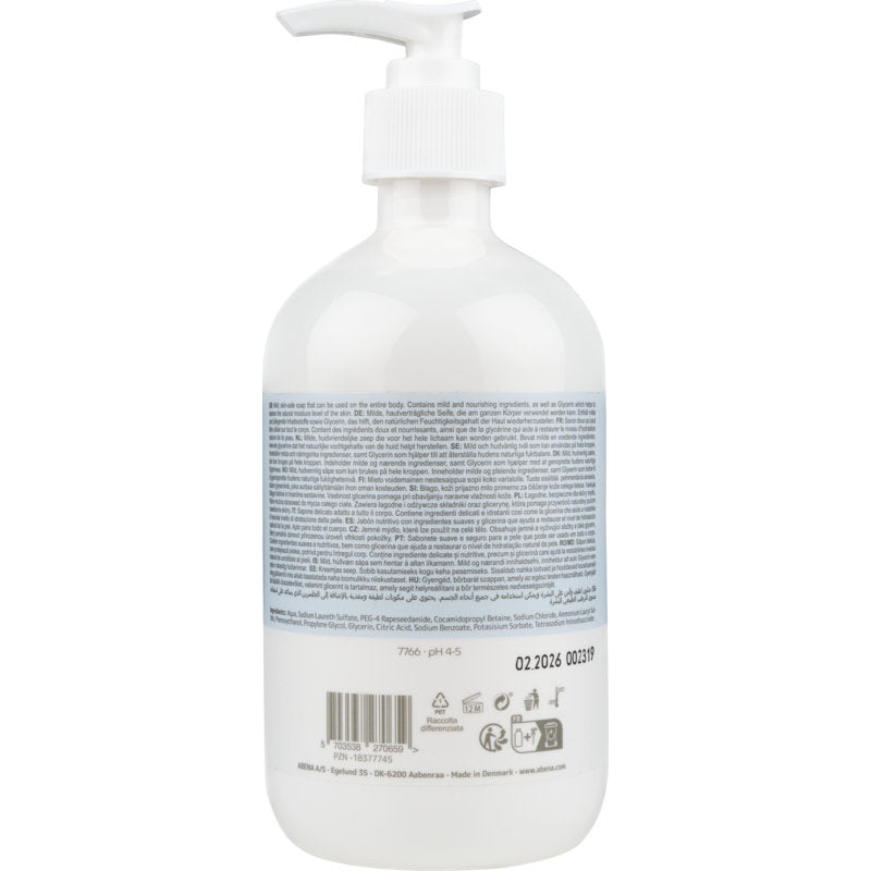 Eine durchsichtige Kunststoffflasche mit weißem Pumpspender mit der Aufschrift "Milde Cremeseife ohne Parfüm" von Abena Re-Seller GmbH ist mit einem großen blau-weißen Etikett und mehrsprachigen Produktinformationen auf der Rückseite versehen.