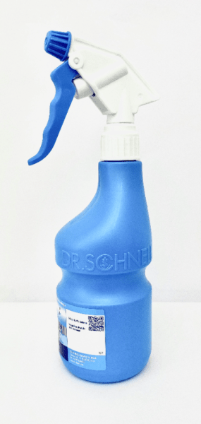 A blue plastic spray bottle of Dr. Schnell UNIMAGIC from DR.SCHNELL GmbH & Co. KGaA with a white-blue spray nozzle stands upright against a plain white background.