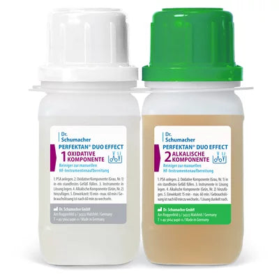 Das Dr. Schumacher PERFEKTAN DUO EFFECT | Set (800 ml) der Dr. Schumacher GmbH enthält zwei Flaschen: eine oxidative Komponente mit weißem Verschluss und ein alkalisches Desinfektionsmittel mit grünem Verschluss für die professionelle Anwendung.