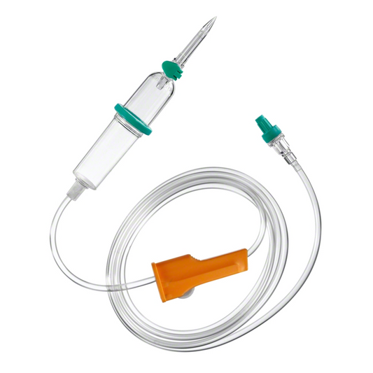 Ein intravenöses (IV) Therapieset, das B.Braun Intrafix® SafeSet Premium-Infusionsgerät mit Safeflow Membranventil, 210 cm | 1 Stück von B. Braun Melsungen AG, mit einer durchsichtigen Kammer, einem orangefarbenen Durchflussregler und einem langen, gewundenen transparenten Schlauch. Ein Ende hat einen scharfen Dorn zum Einführen, während das andere Ende mit einem grünen Anschluss für IV-Beutel ausgestattet ist. Dieses Set enthält auch das Safeflow Membranventil für mehr Sicherheit.