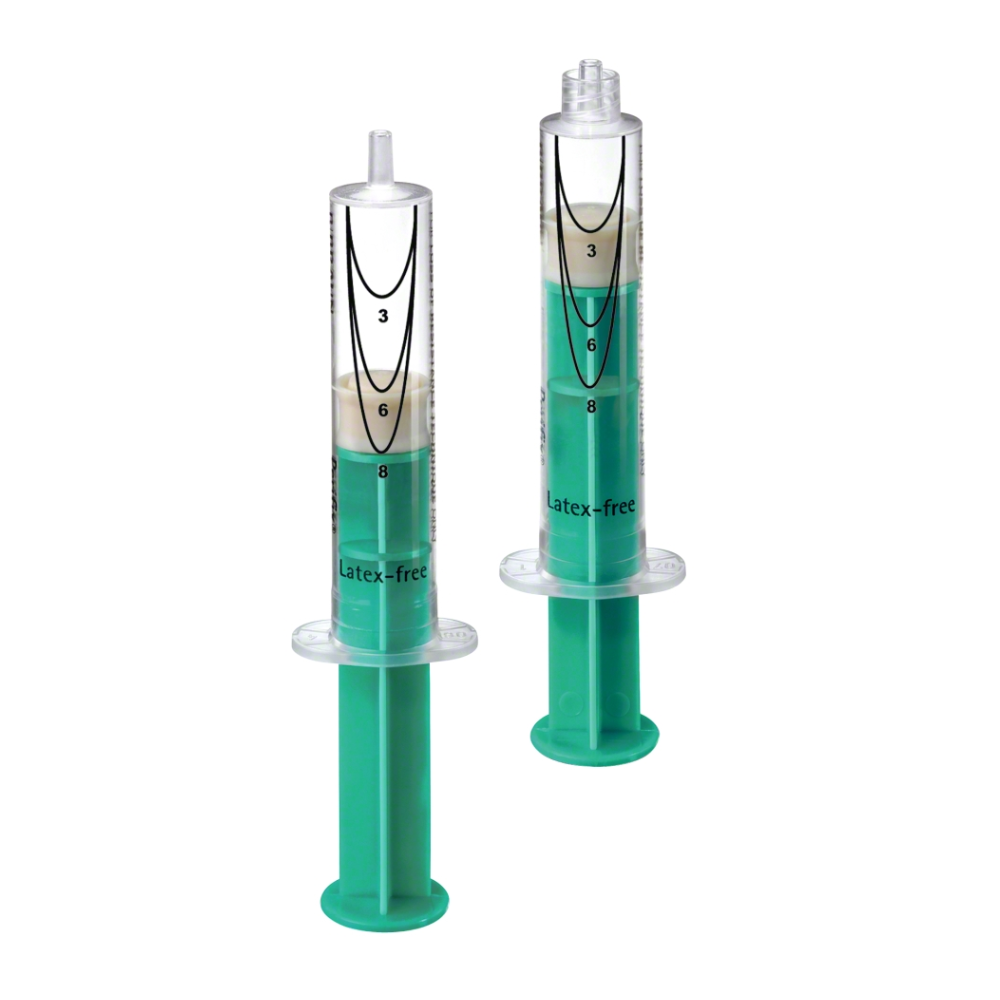 A pair of B. Braun Perifix® L.O.R. syringes for epidural anesthesia, each 10 ml, with green plungers marked from 1 to 8, are labeled as "latex-free" and stand upright. Expertly manufactured by B. Braun Deutschland GmbH & Co. KG for precise applications such as loss-of-resistance techniques.