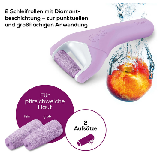 Bild einer violetten elektronischen Fußfeile der Beurer GmbH, beschriftet als Beurer MP 59 Wet & Dry Hornhautentferner | Packung (1 Stück), mit Text in Deutsch. Zwei austauschbare Rollenköpfe mit Diamantbeschichtung sind in Nahaufnahme zu sehen: einer für feines und der andere für grobes Feilen, um „pfirsichweiche“ Haut zu erzielen. Der Hornhautentferner verfügt über einen leistungsstarken Lithium-Ionen-Akku. Das Gerät wird mit einem Pfirsich gezeigt, der geglättet wird.