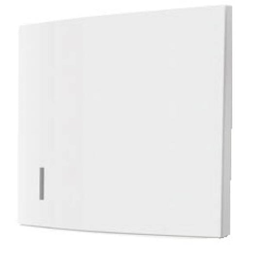 Das CWS Frontpanel für Faltpapierhandtuchspender Paper Slim ist ein schlichtes, rechteckiges weißes Panel mit einem kleinen vertikalen Schlitz unten links, dargestellt aus einer schrägen Perspektive.