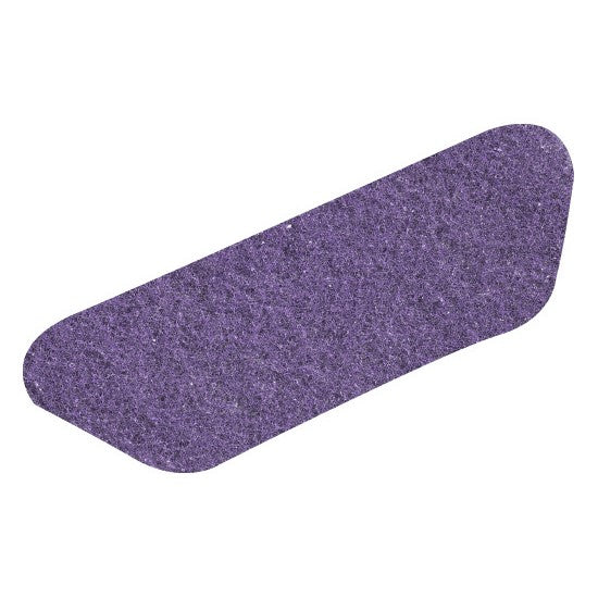 Ein einzelnes Twister S-Pad Lila (45x15 cm) von Diversey Deutschland GmbH & Co. OHG für die Zwischenreinigung von beschichteten Hartböden, mittel bis hochglänzend, ist isoliert auf weißem Hintergrund abgebildet. Die Packung enthält 1 Stück.