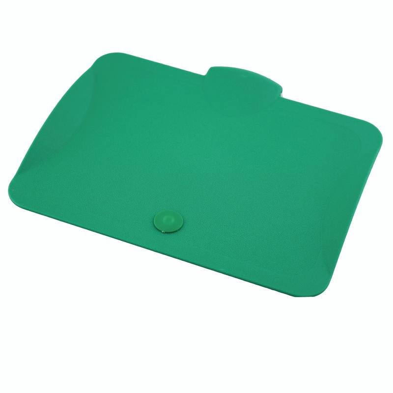 The TASKI lid for 7-liter buckets from Diversey Deutschland GmbH & Co. OHG is suitable for 7- and 12-liter buckets. It has a flat, green plastic design with rounded corners, a raised knob on the edge, and a semicircular tab on top.
