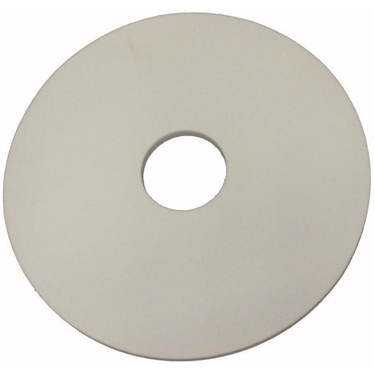 Das TASKI WipeOut/Radiergummi Pad von Diversey Deutschland GmbH & Co. OHG verfügt über ein glattes, weißes Scheibendesign mit Mittelloch und nutzt die fortschrittliche Radiergummi-Technologie für eine effektive Reinigung.